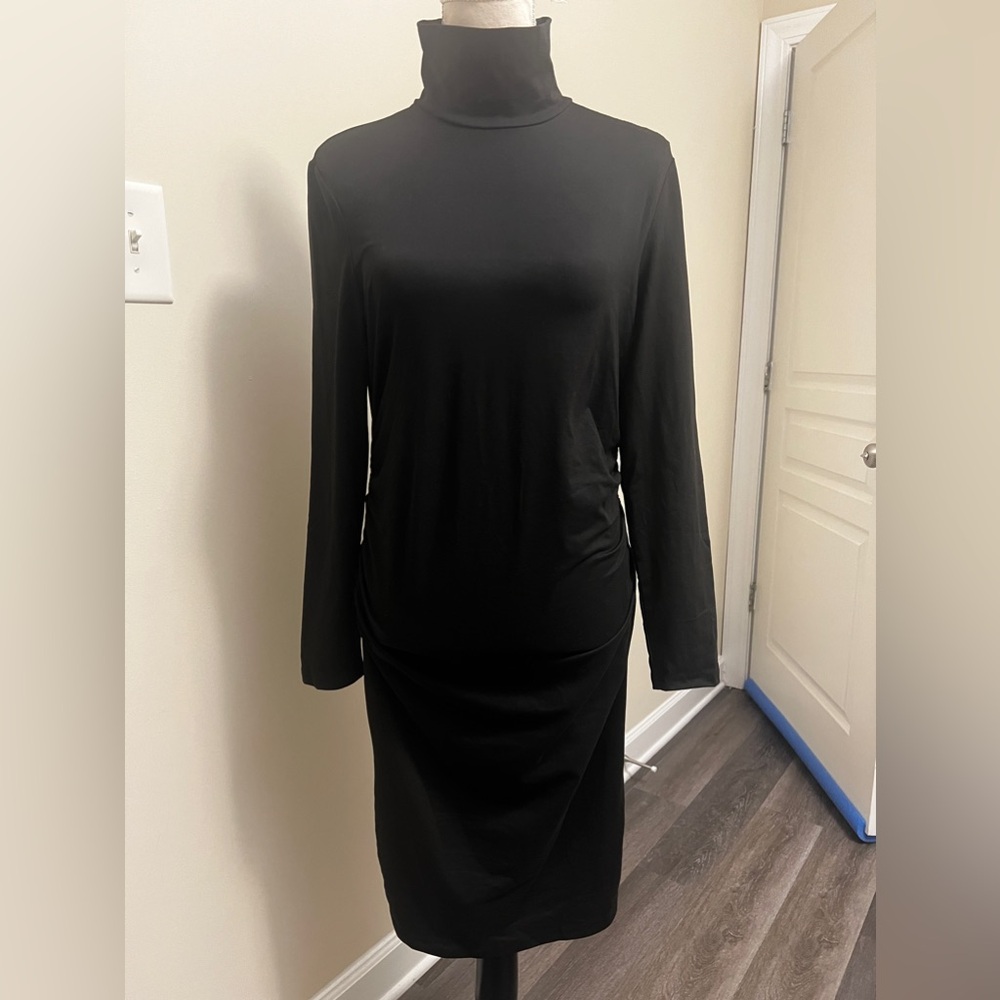 Black Fitted Maternity Dress - Picture 1 of 3